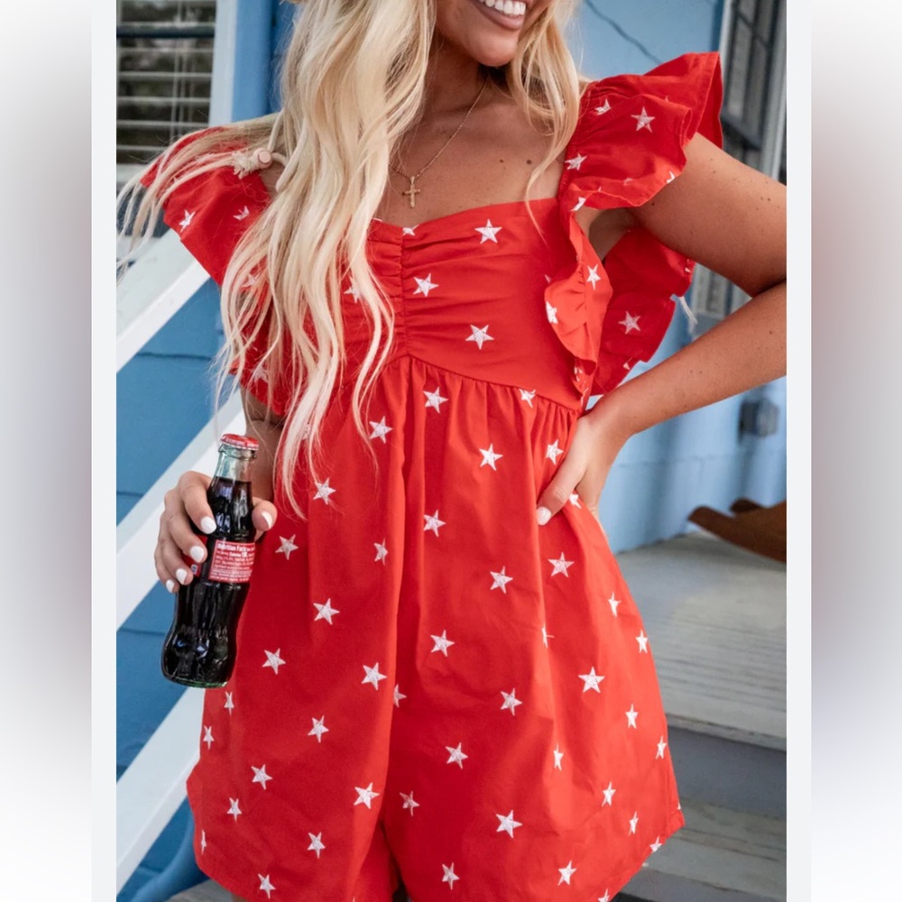 NEW with tags!! MAIN STRIP star ruffle romper in red, Size M